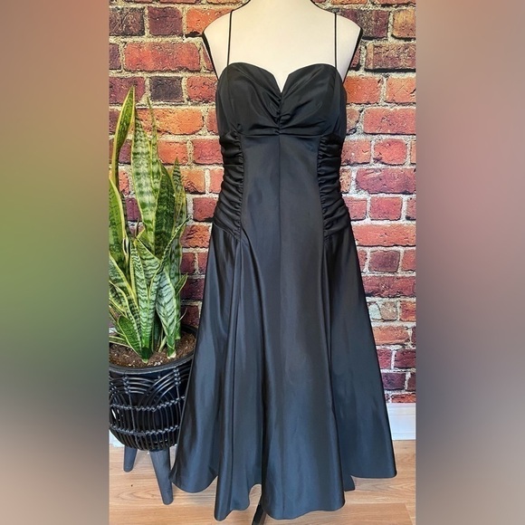 Betsy & Adam Long Silky Black Formal Prom Bridesmaid Gown with Crinoline 10 - Picture 2 of 15